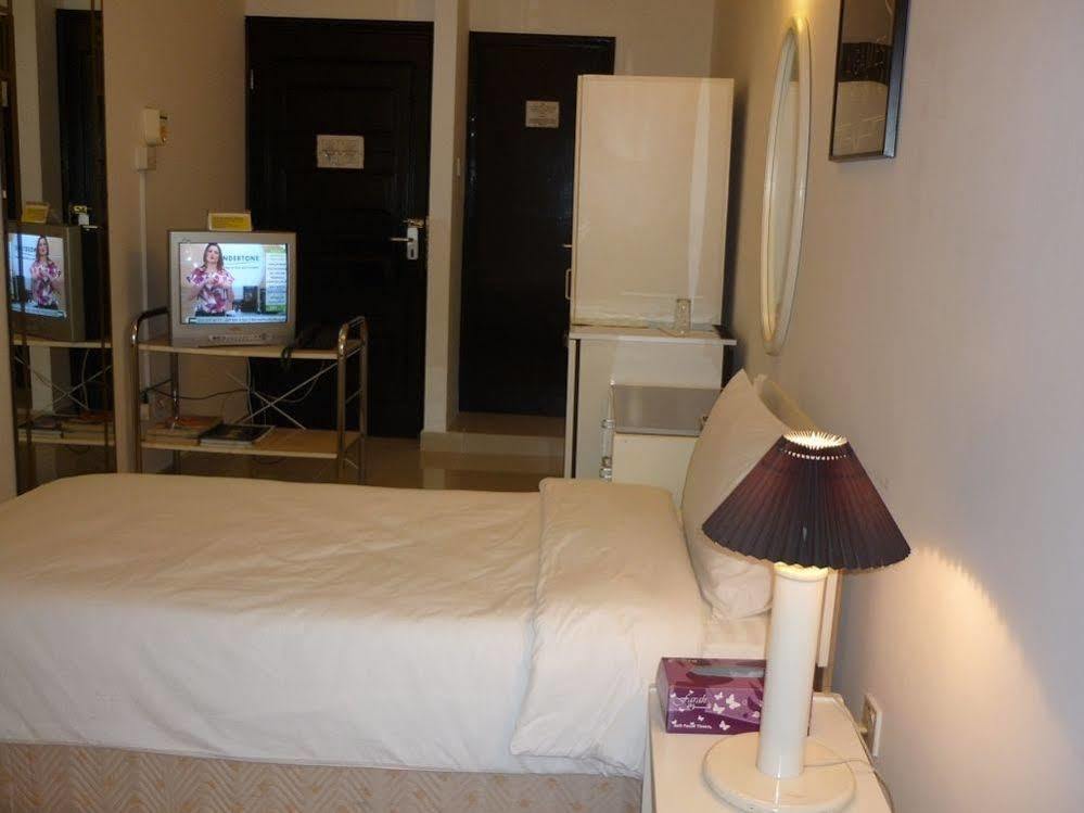 Qurum Beach Hotel Mascate Exterior foto